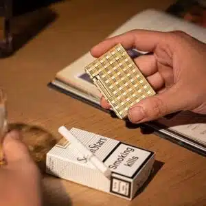 فندک دیروی مدل کلاس A طرح چهارخانه کد (5827)