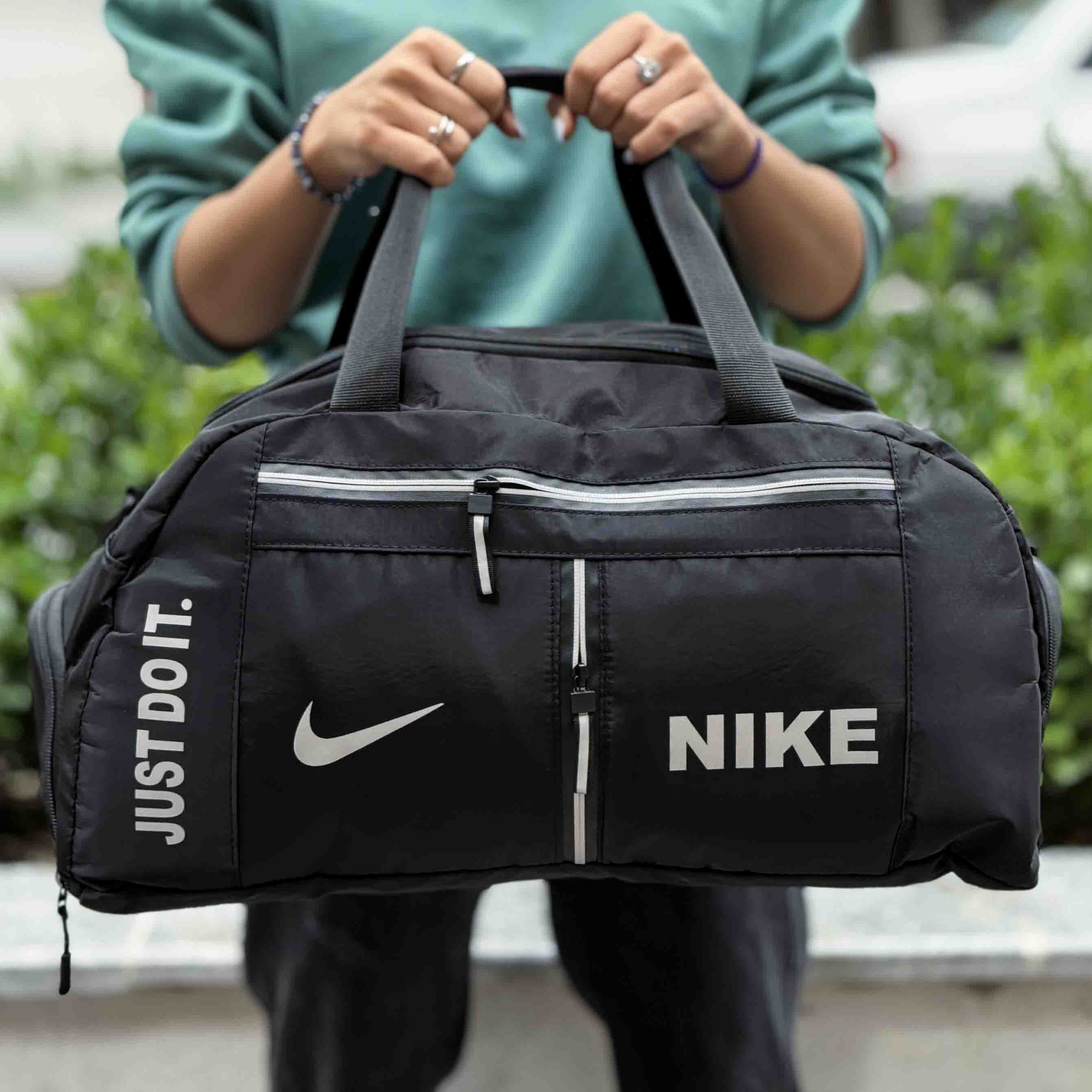 ساک ورزشی برزنتی (NIKE) کد (3136)
