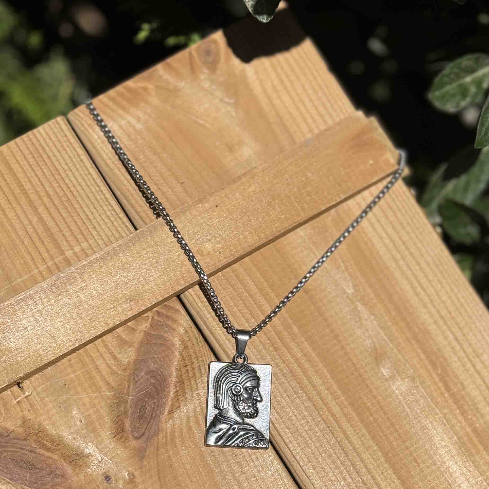 گردنبند استیل طرح کوروش کبیر کد (5250)
