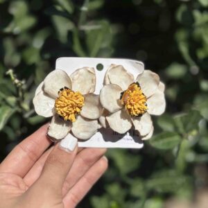 گوشواره طرح گل کد (8752)