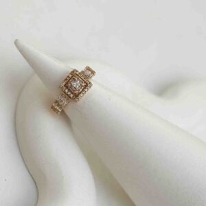 انگشتر حلقه ای نگین دار کد (2789)